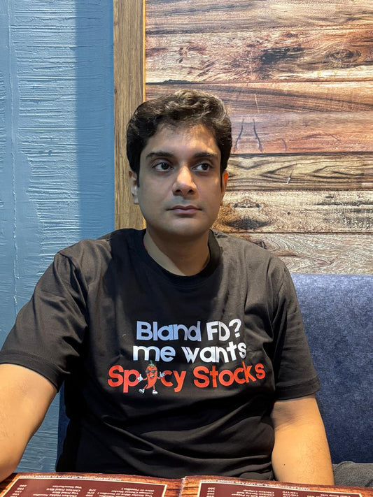 graphic finance tshirt - customer